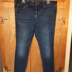 Mossimo size 16 jeggings.